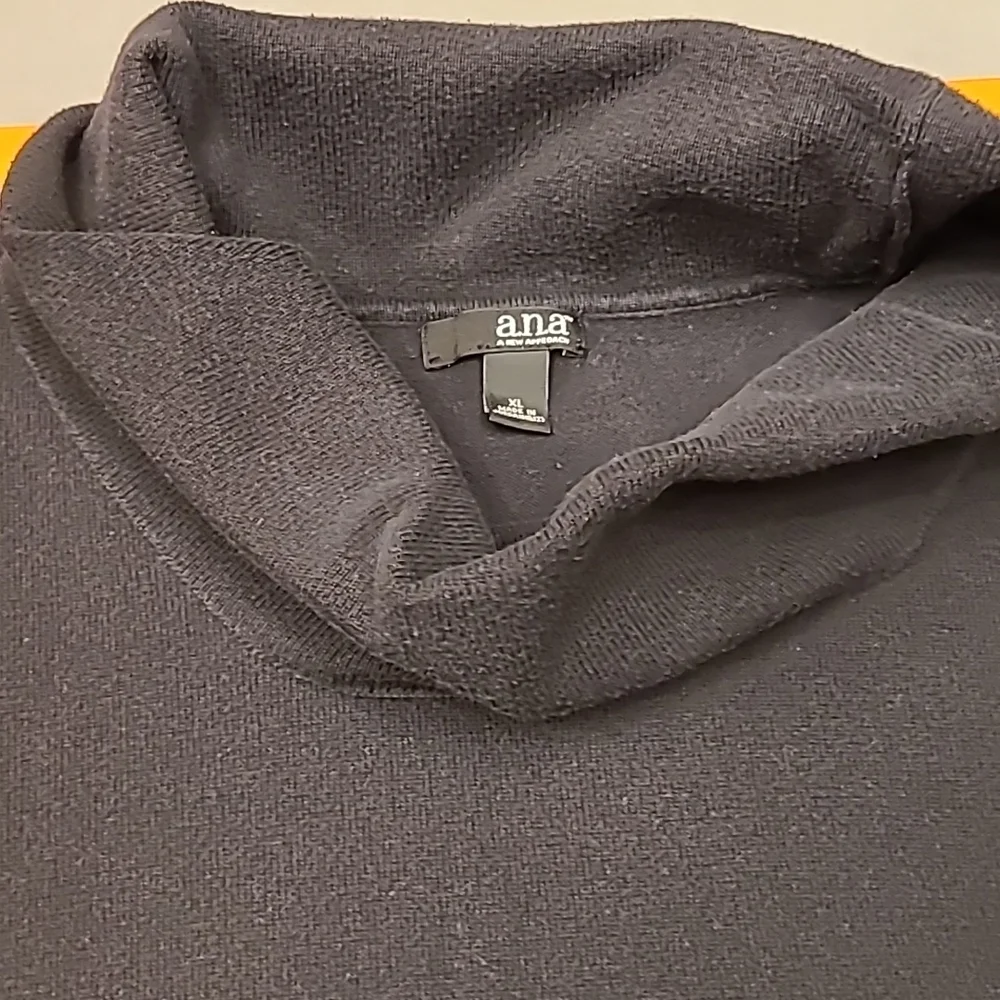 a.n.a. Women's Black Short Sleeved Turtleneck Sweater, Size XL - Picture 3 of 4